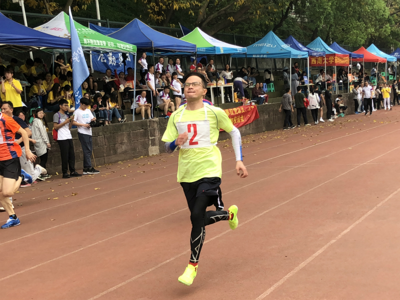 男子乙组100米_meitu_9.jpg